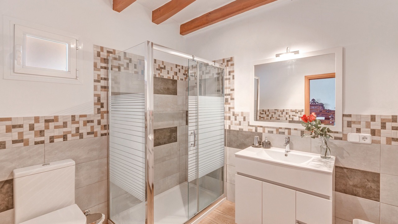 Photo of Bathroom in Soller