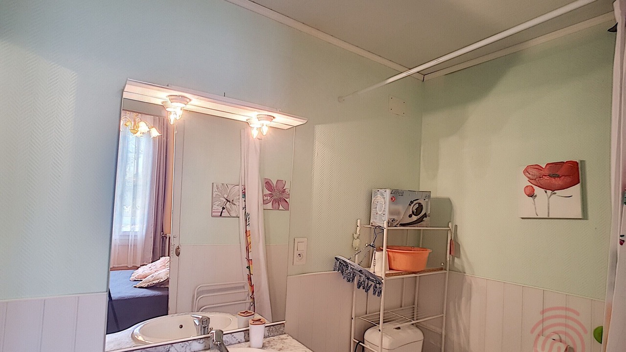 Photo of Bathroom in Lamalou-les-Bains