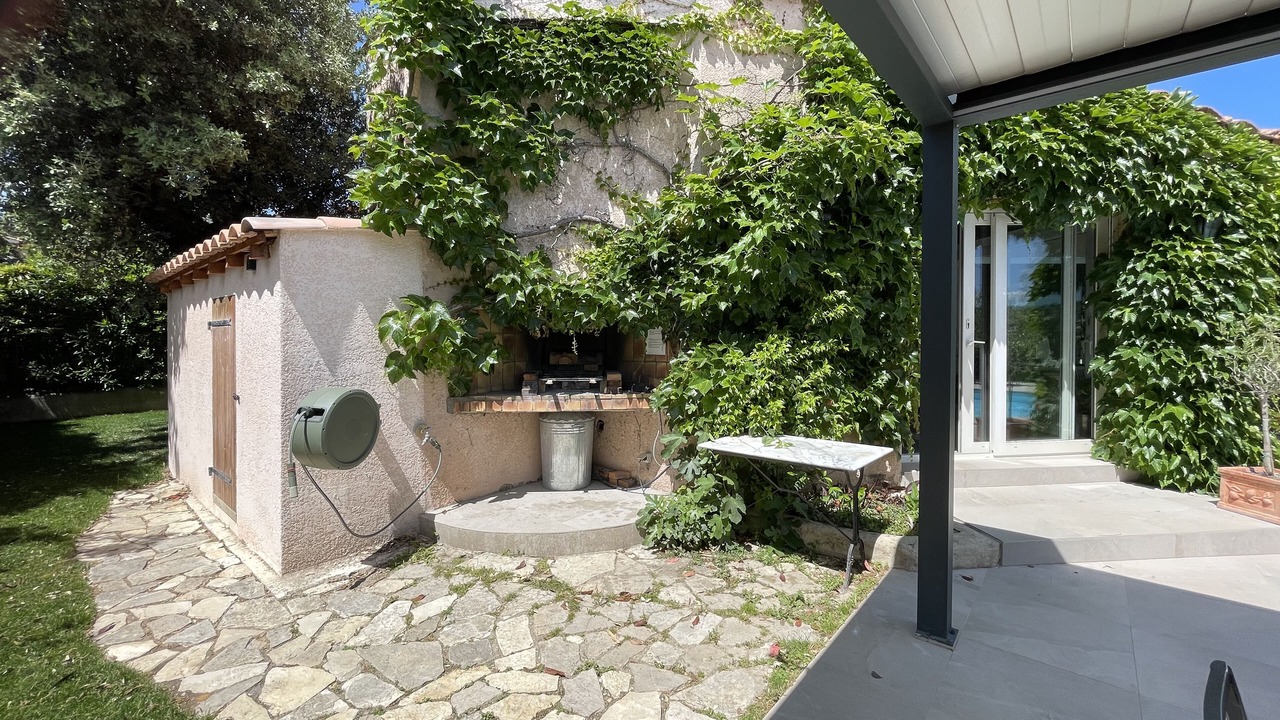 Photo of Patio Balcony in Saint-Gely-du-Fesc