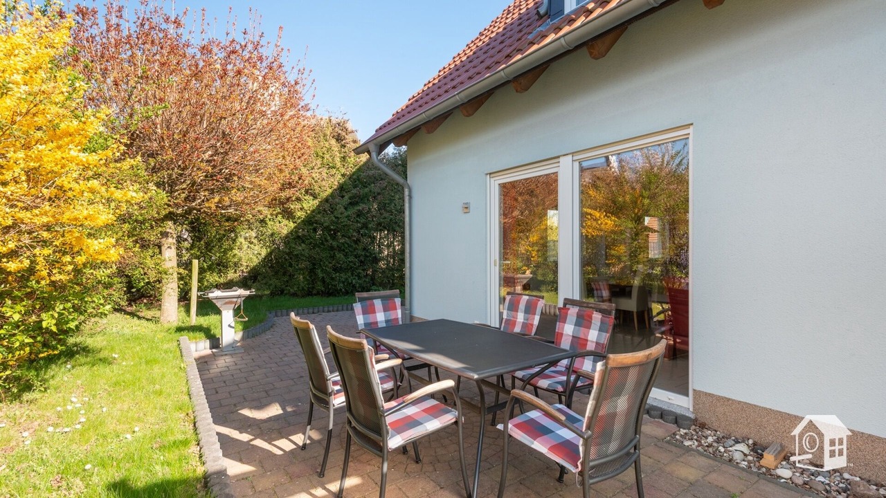 Photo of Outdoor in Glowe