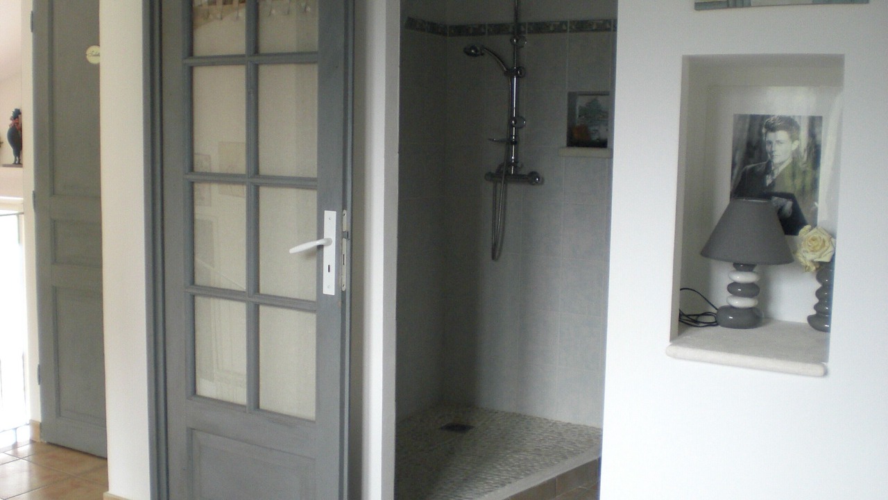 Photo of Bathroom in Saumane-de-Vaucluse