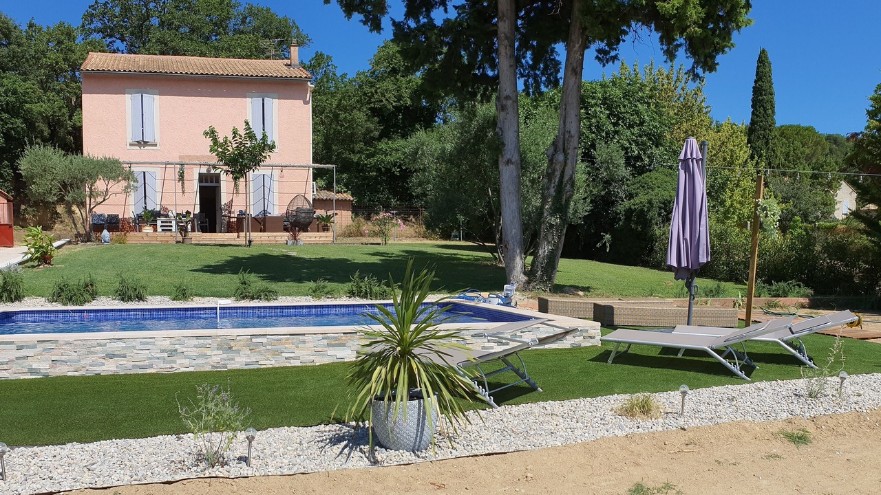 Photo of Outdoor in Bedarrides