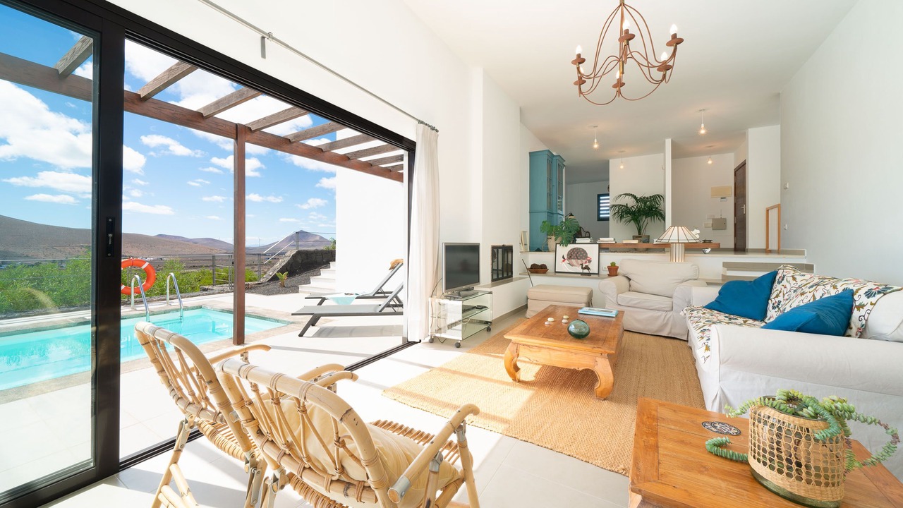 Photo of Livingroom in Nazaret