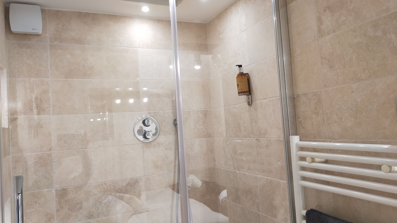 Photo of Bathroom in Pyrenees 2000