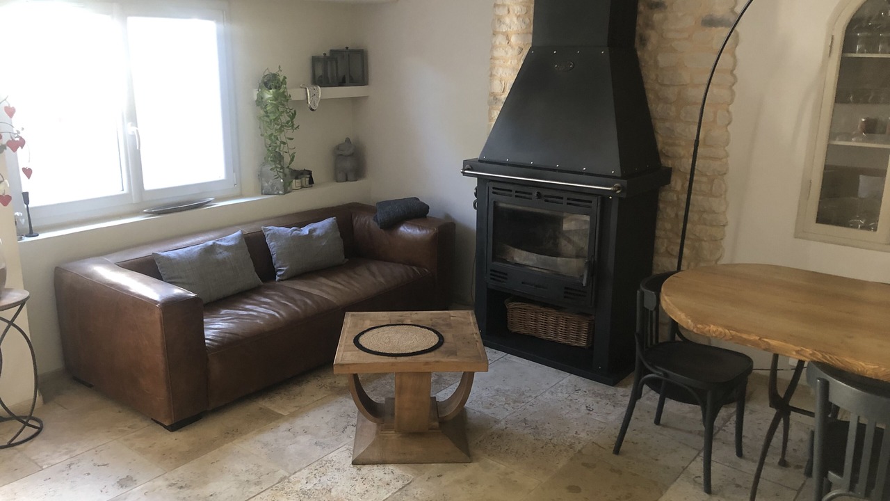 Photo of Livingroom in Maubec