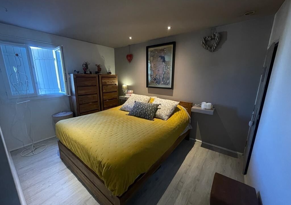 Photo of Bedroom in Maubec