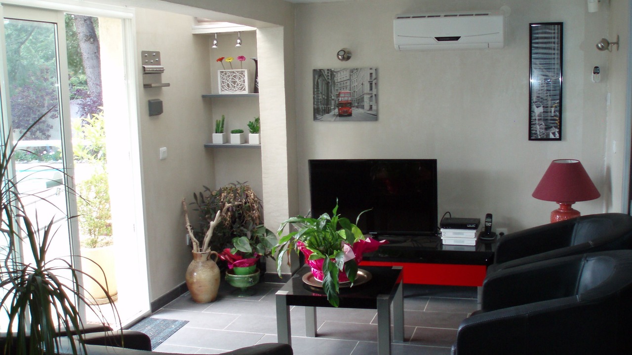 Photo of Livingroom in Ensues-la-Redonne