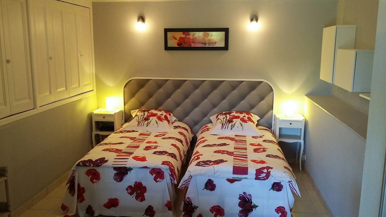 Photo of Bedroom in Ensues-la-Redonne