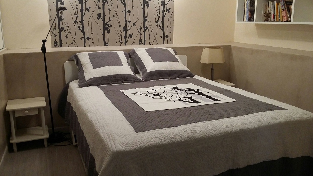 Photo of Bedroom in Ensues-la-Redonne