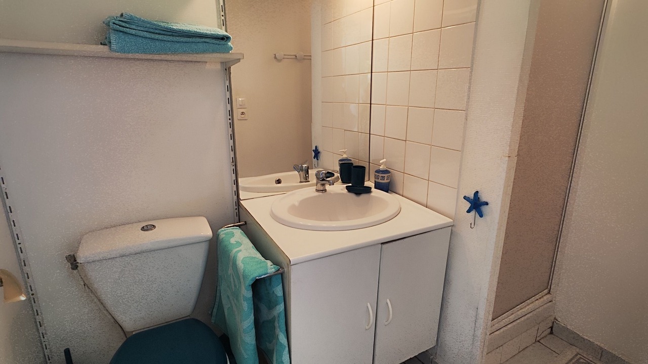 Photo of Bathroom in Auriol
