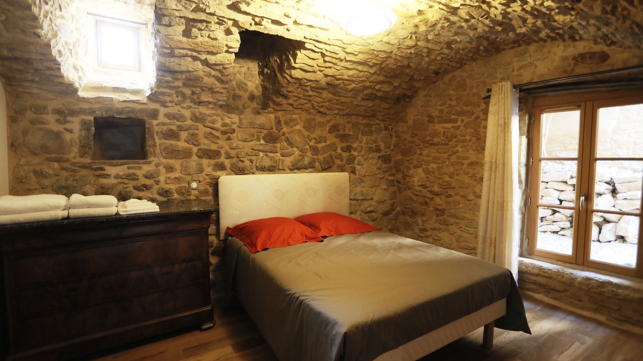 Photo of Bedroom in Sabran