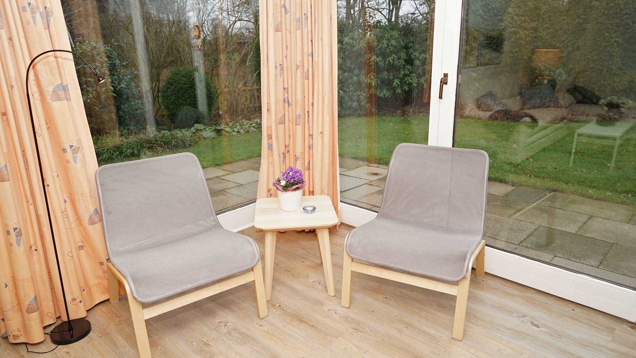 Photo of Outdoor in Damp