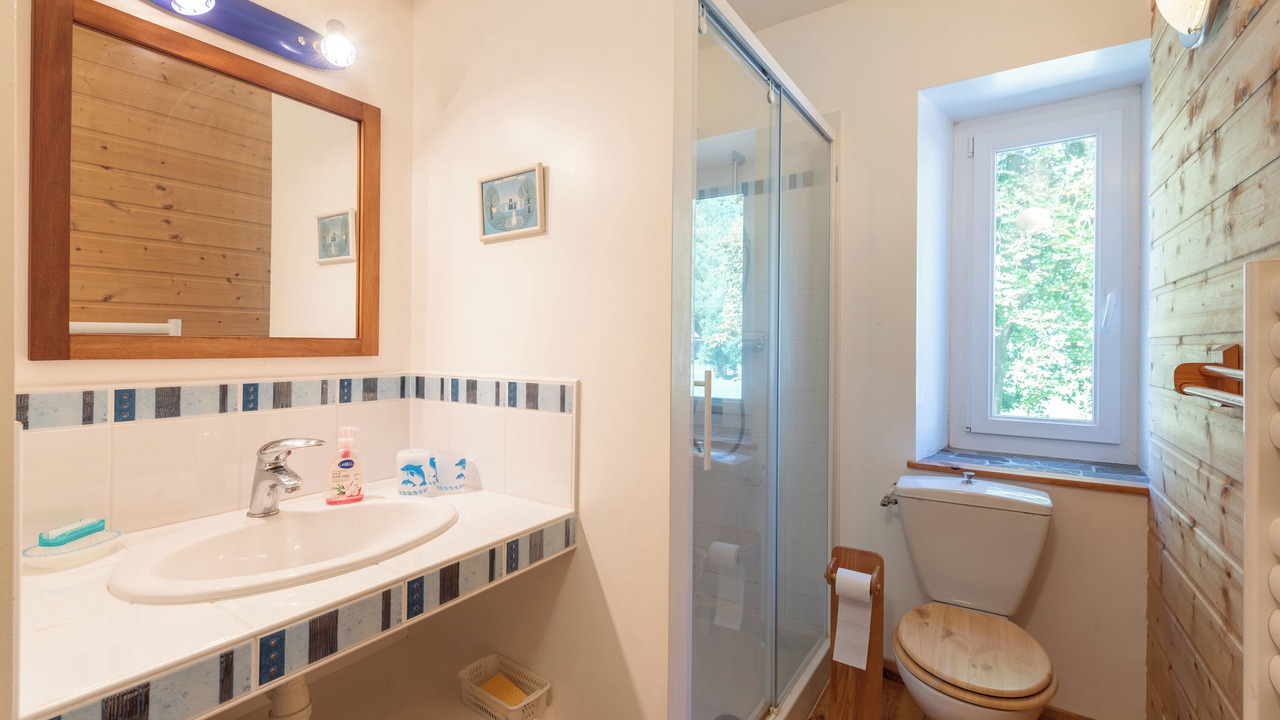 Photo of Bathroom in Aste-Beon