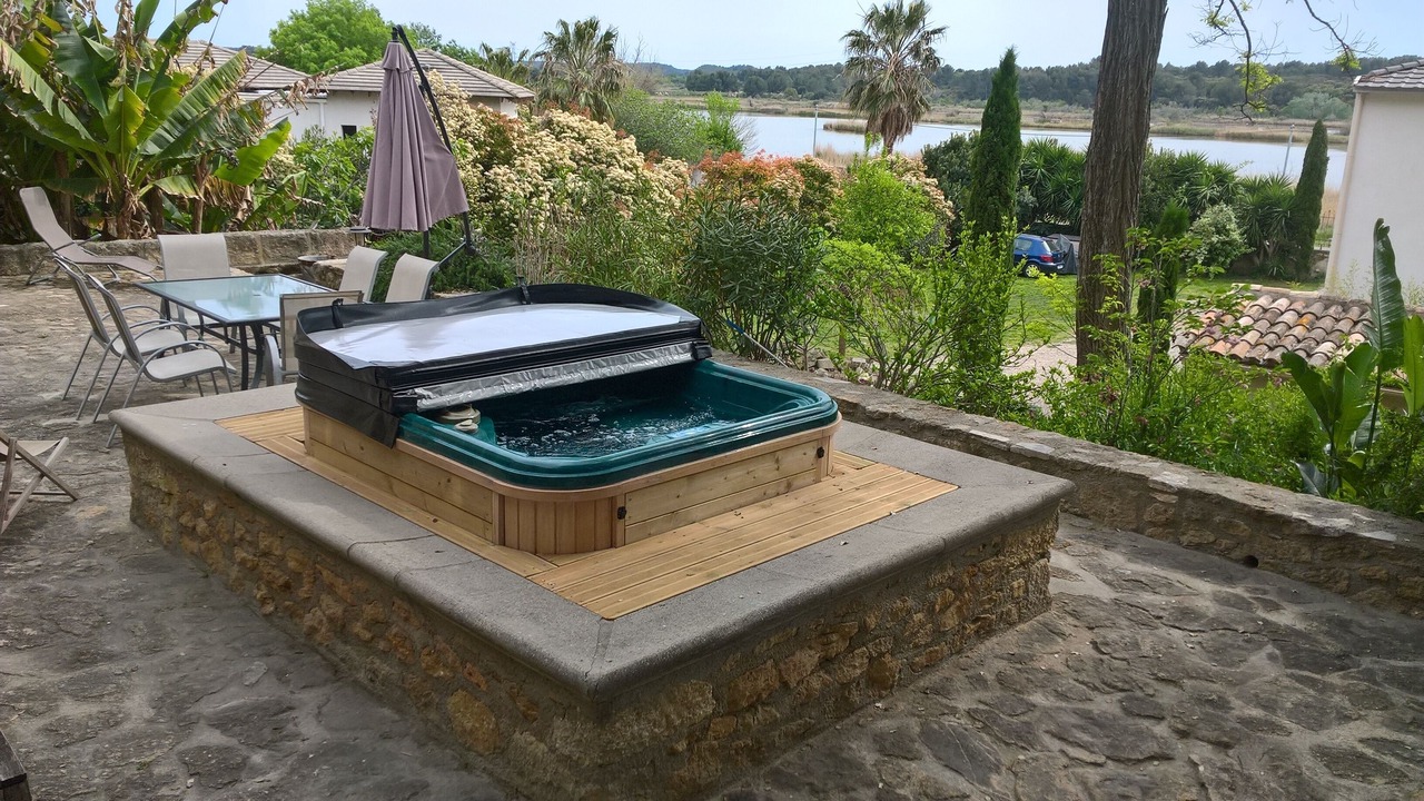 Photo of Outdoor in Istres