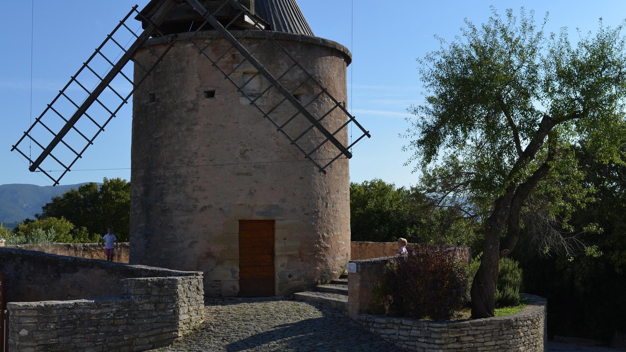 Photo of Others in Goult