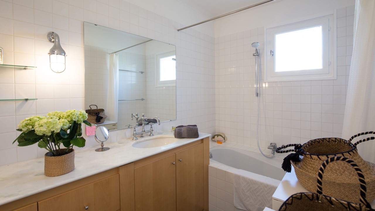 Photo of Bathroom in Couronne Urbaine