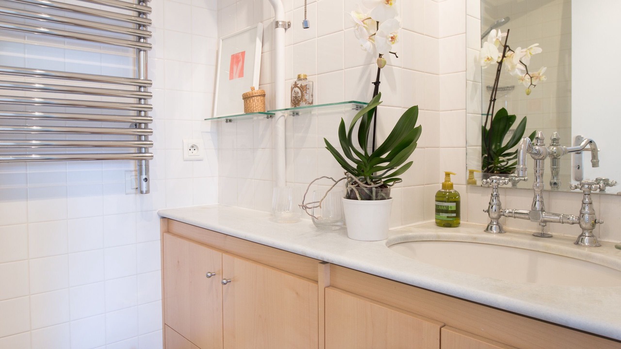Photo of Bathroom in Couronne Urbaine