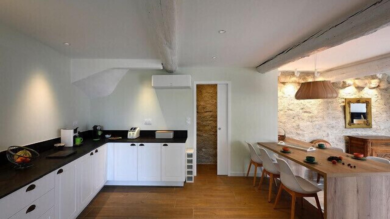 Photo of Kitchen in Chateauneuf-de-Gadagne