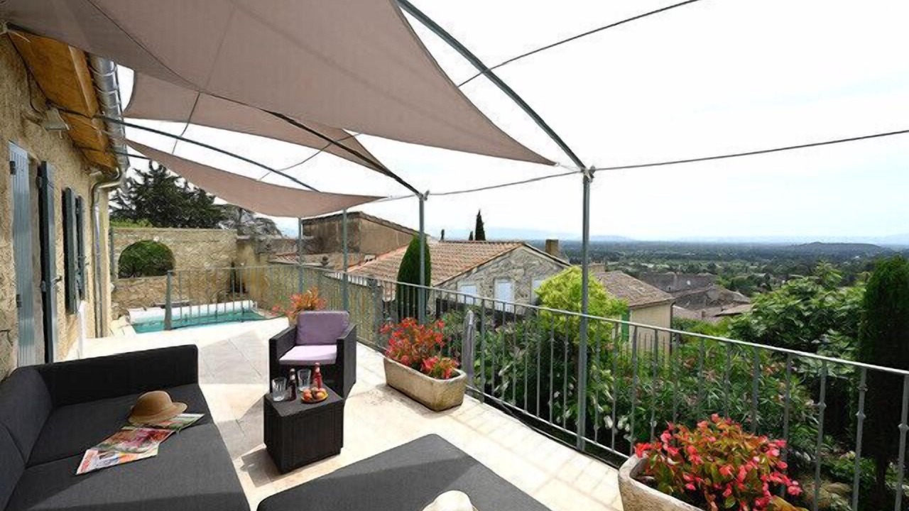 Photo of Patio Balcony in Chateauneuf-de-Gadagne