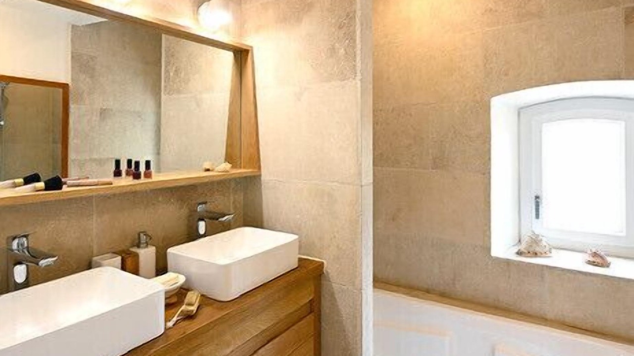 Photo of Bathroom in Chateauneuf-de-Gadagne