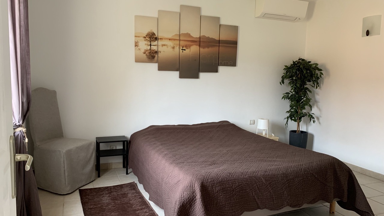 Photo of Bedroom in Saint-Cyr-sur-Mer