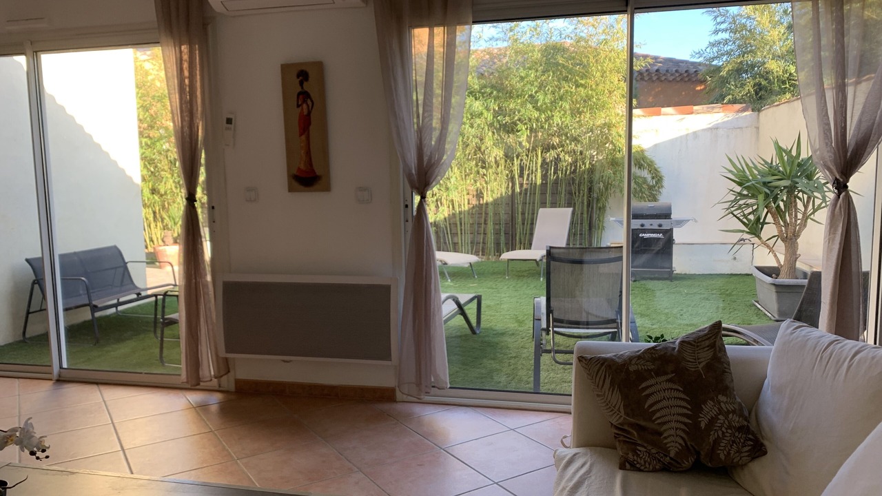 Photo of Livingroom in Saint-Cyr-sur-Mer