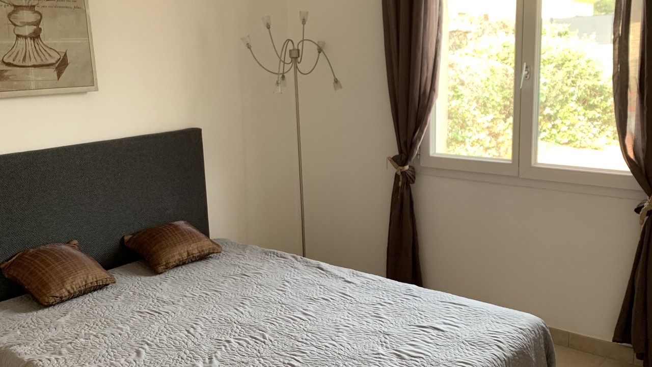 Photo of Bedroom in Saint-Cyr-sur-Mer