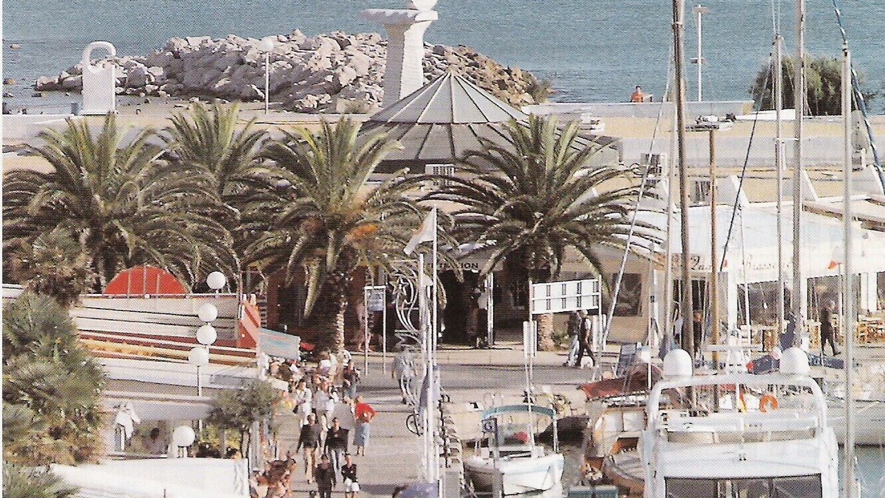 Photo of Others in Le Couchant