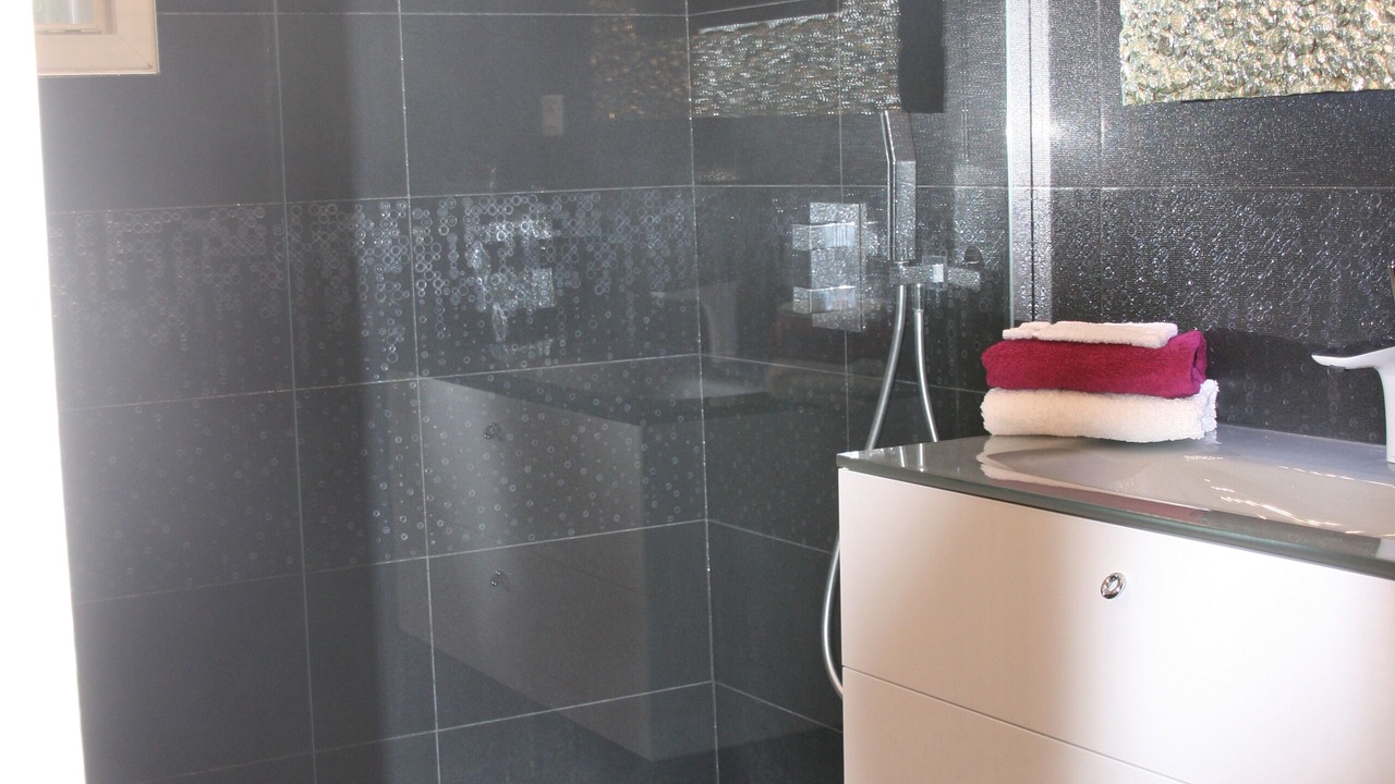 Photo of Bathroom in Comps