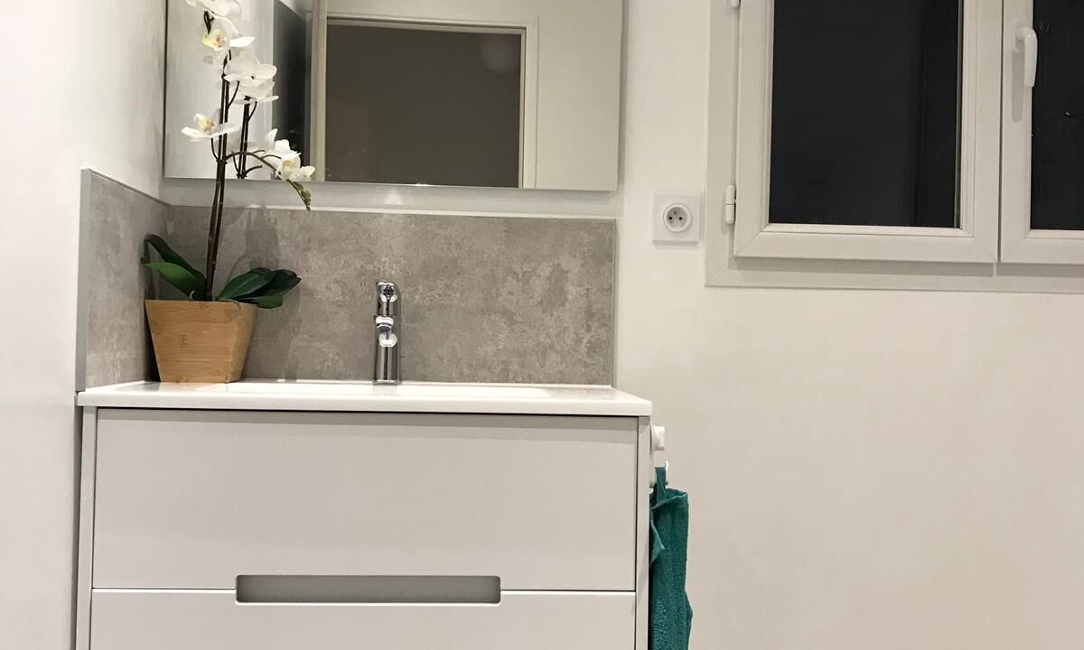 Photo of Bathroom in Saint-Etienne-du-Gres