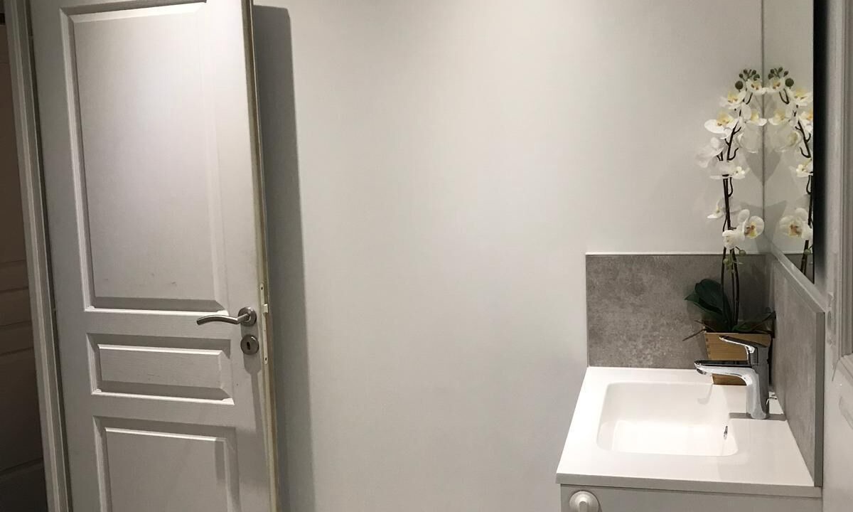 Photo of Bathroom in Saint-Etienne-du-Gres