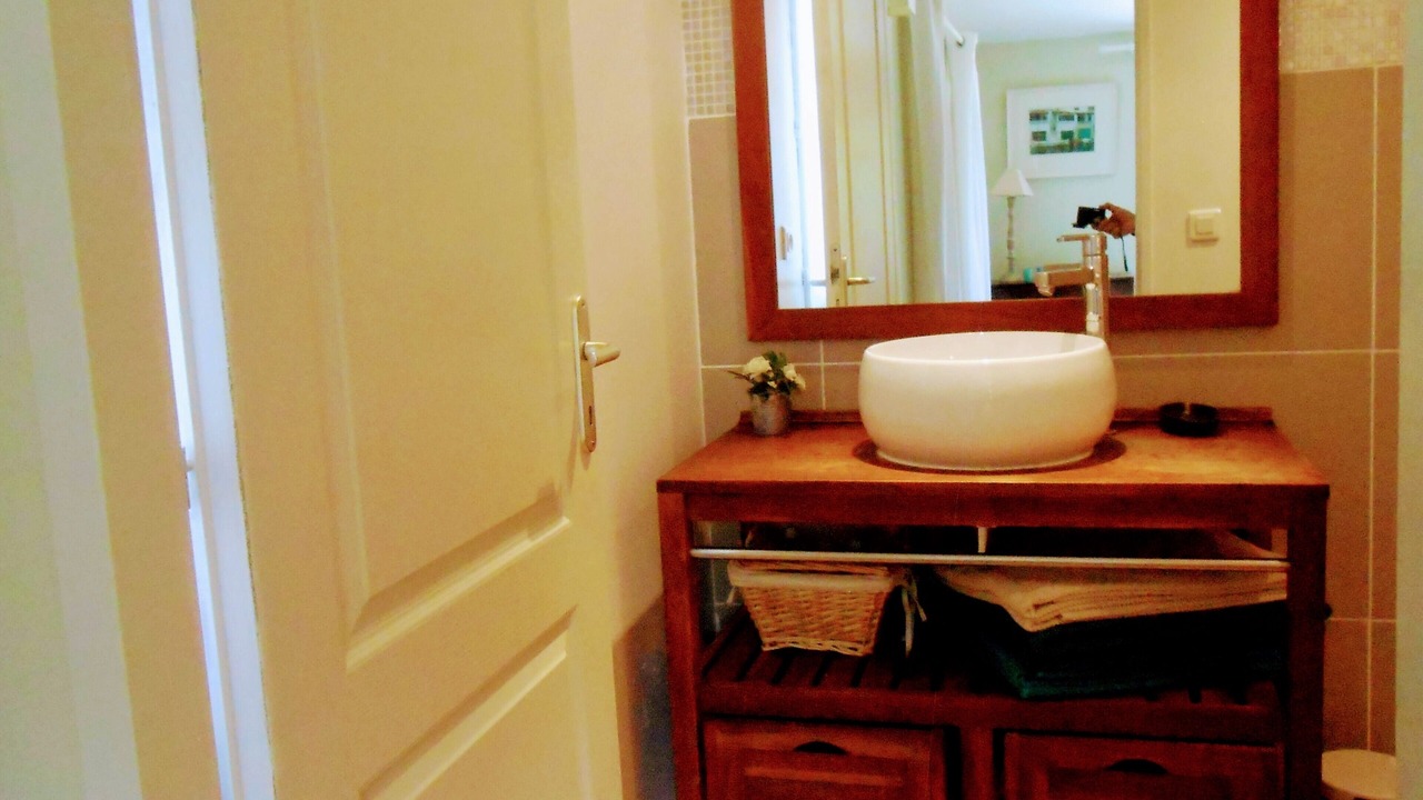 Photo of Bathroom in Le Puy-Sainte-Reparade