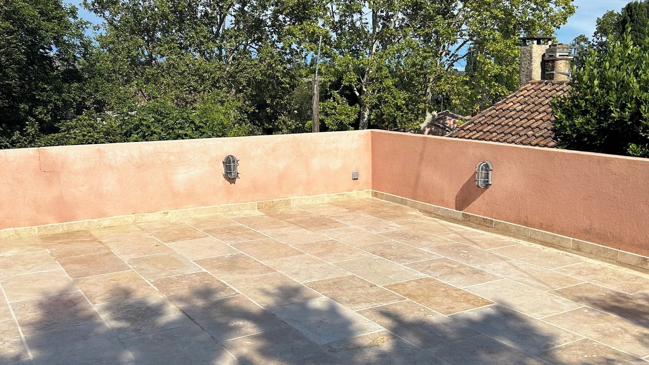Photo of Outdoor in Paradou