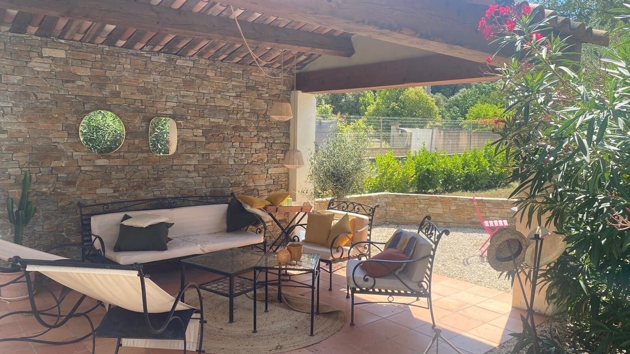 Photo of Patio Balcony in Saint-Maximin-la-Sainte-Baume