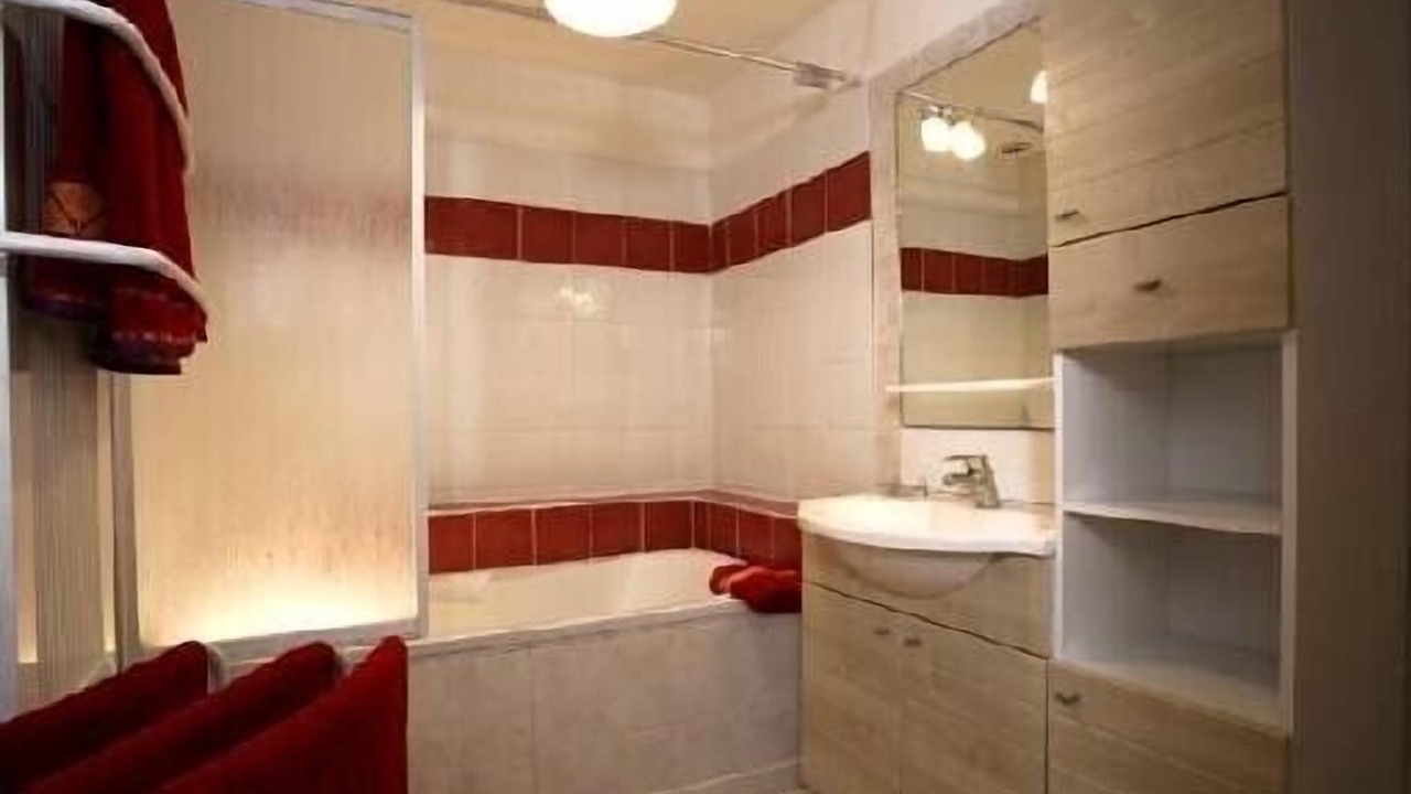 Photo of Bathroom in Albaron