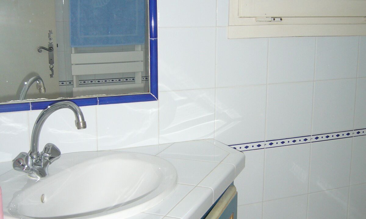 Photo of Bathroom in Roquemaure
