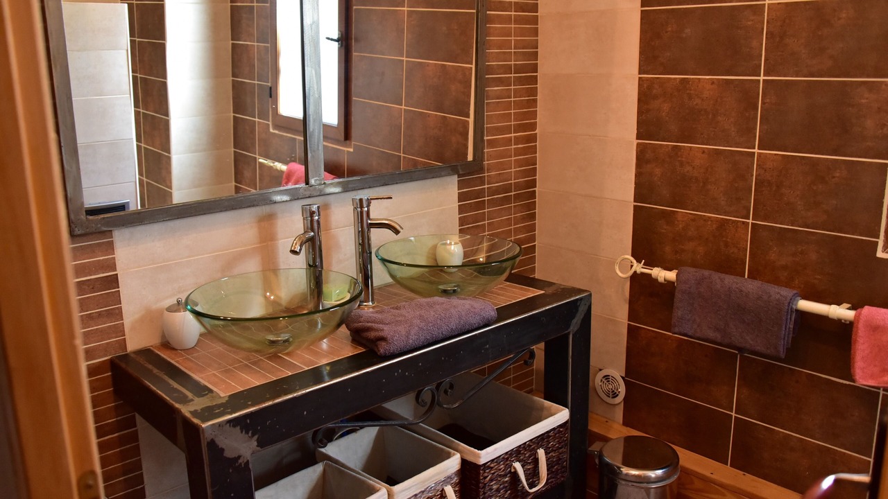 Photo of Bathroom in Cruviers-Lascours