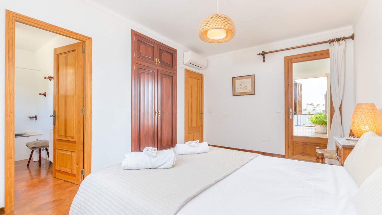 Photo of Bedroom in Alcanada