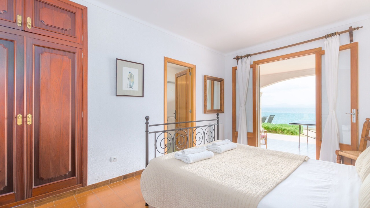 Photo of Bedroom in Alcanada