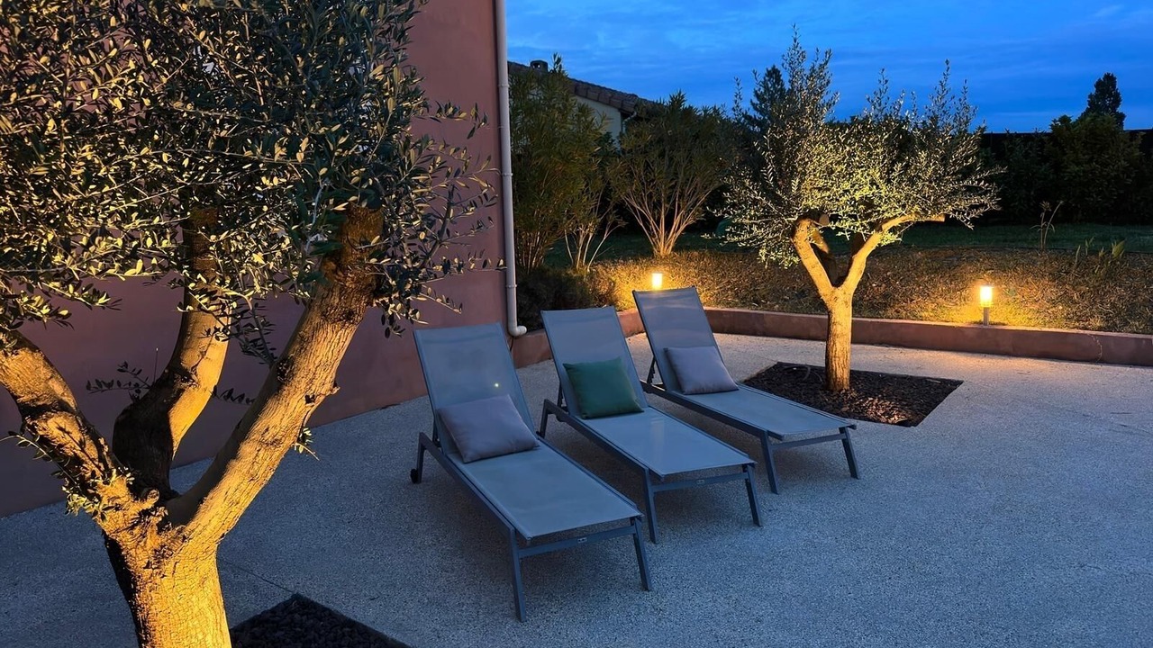 Photo of Patio Balcony in Berrias-et-Casteljau