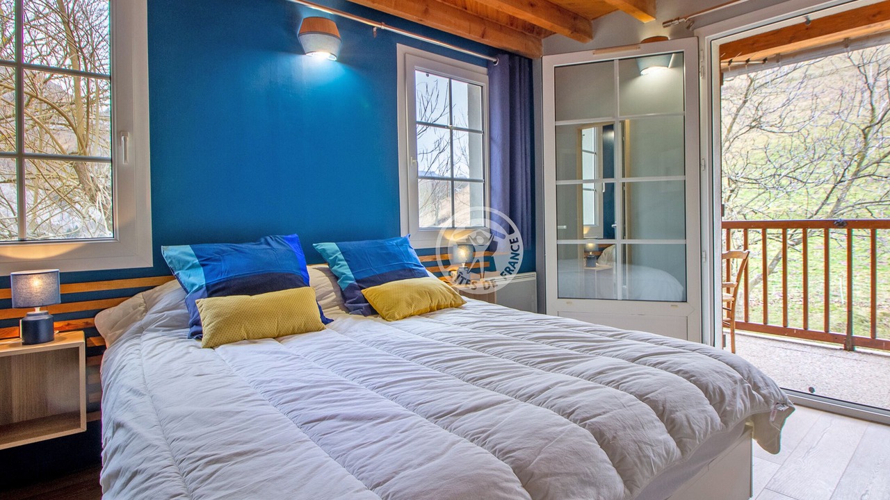 Photo of Bedroom in Campan