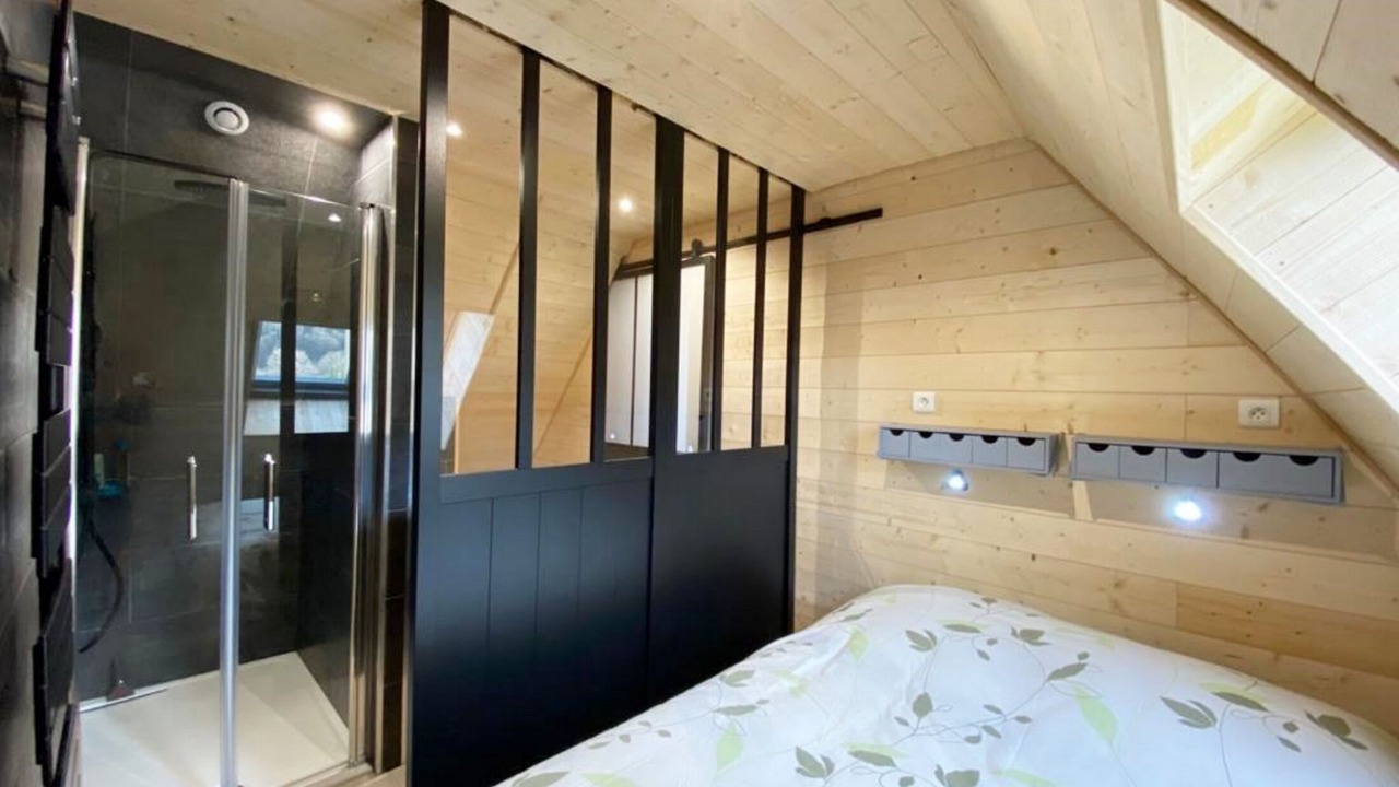 Photo of Bedroom in Campan