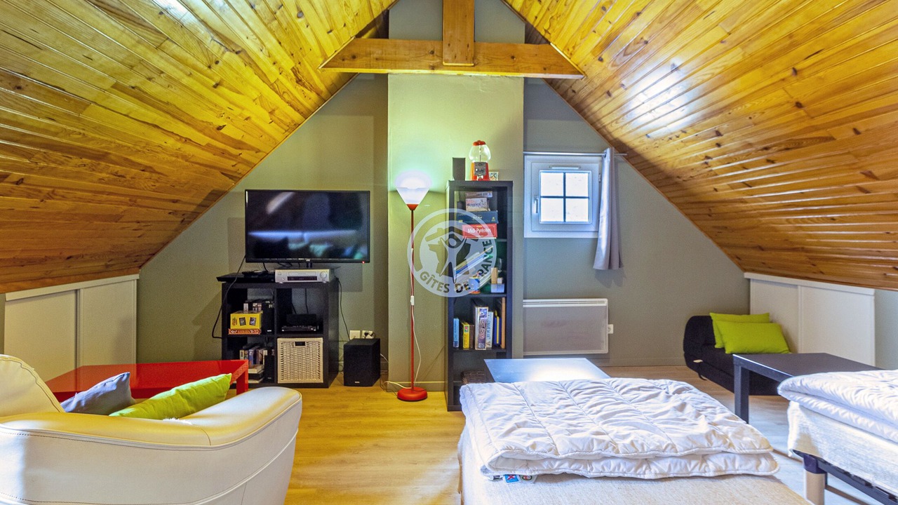 Photo of Bedroom in Campan