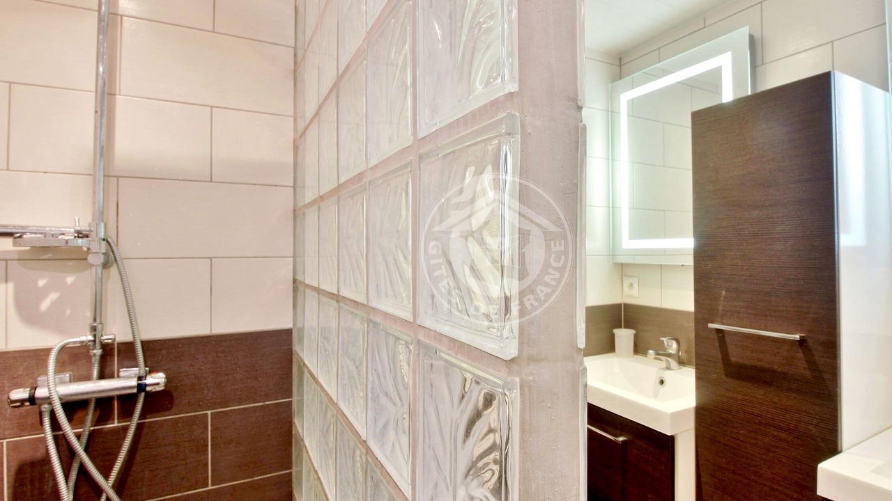 Photo of Bathroom in Campan