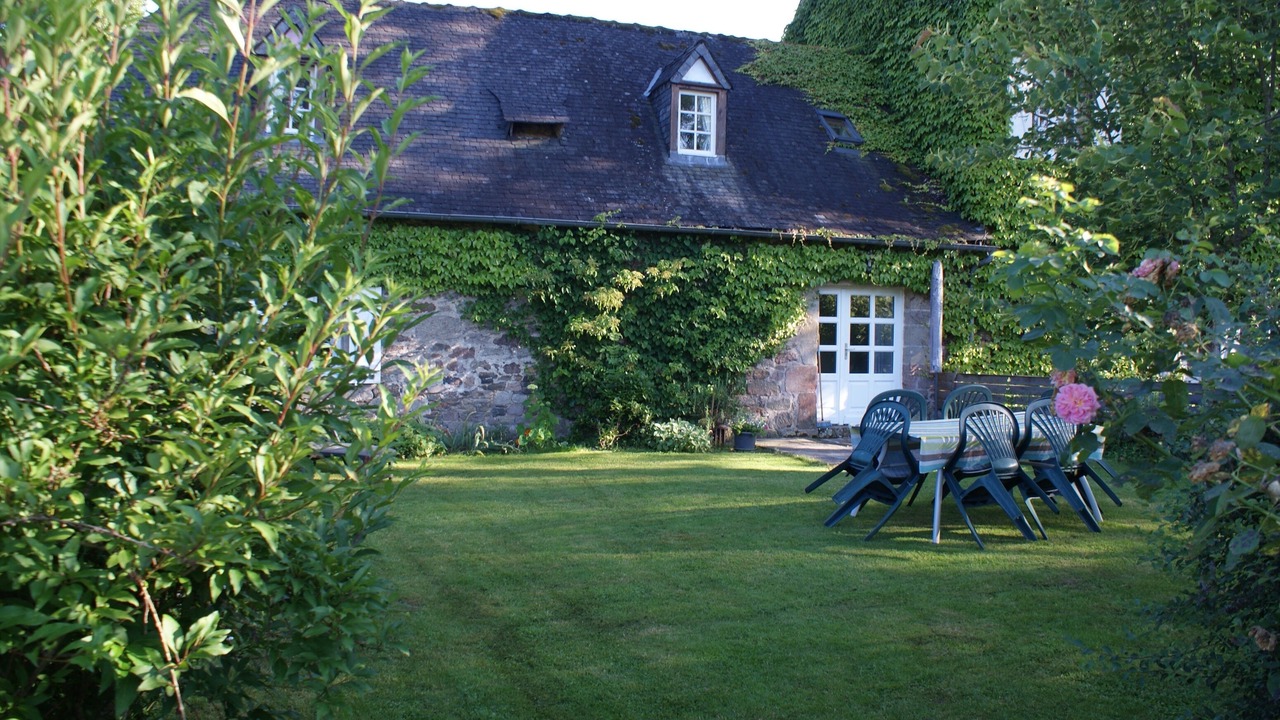 Photo of Outdoor in Dampniat