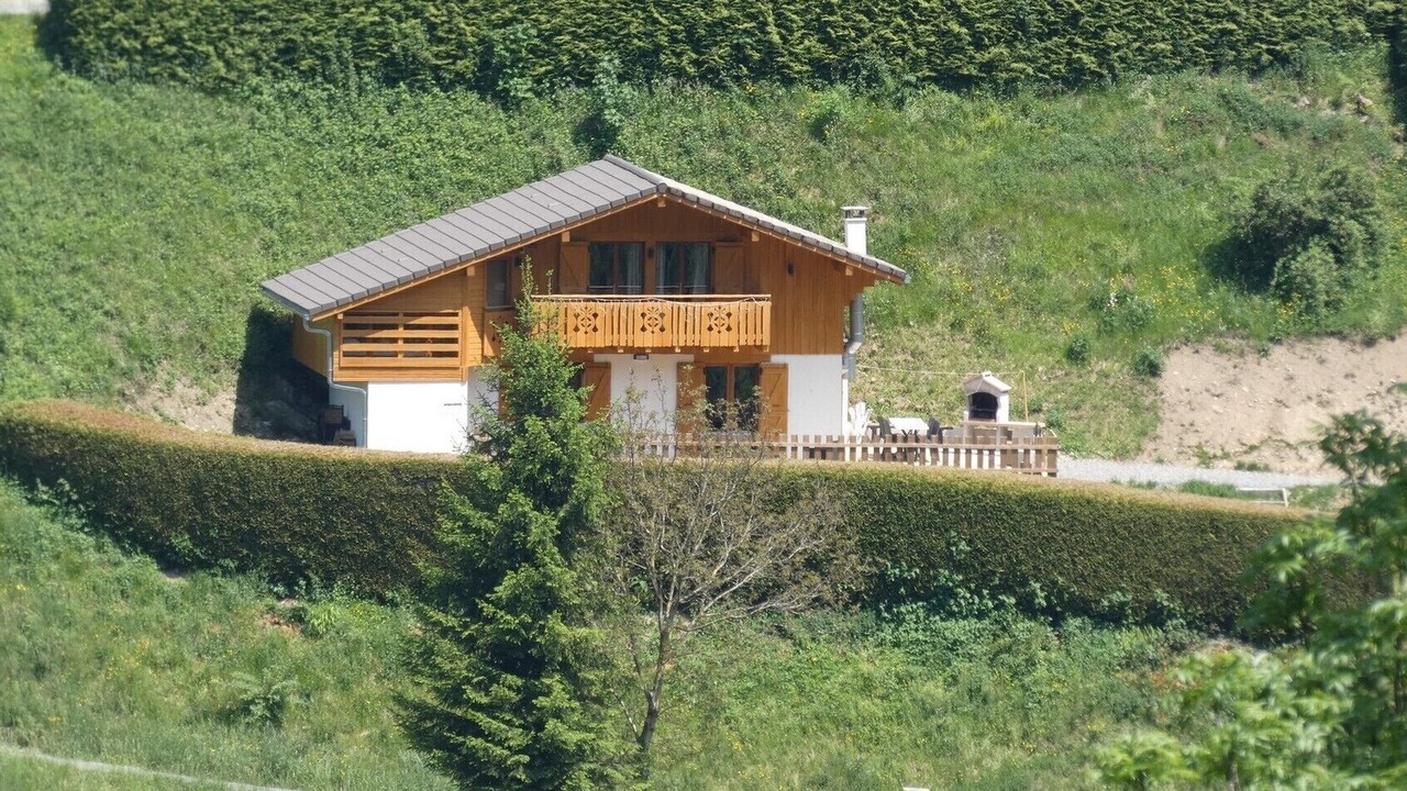 Photo of Outdoor in Thones