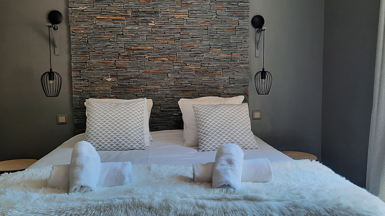 Photo of Bedroom in L'Isle-sur-la-Sorgue