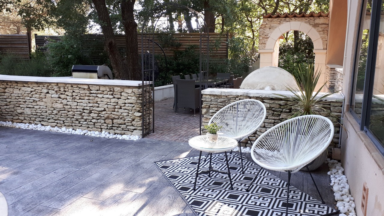 Photo of Patio Balcony in L'Isle-sur-la-Sorgue
