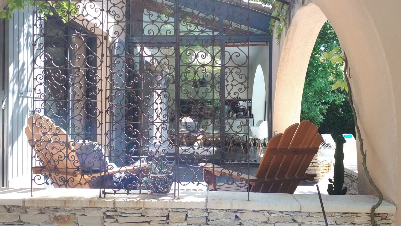 Photo of Patio Balcony in L'Isle-sur-la-Sorgue