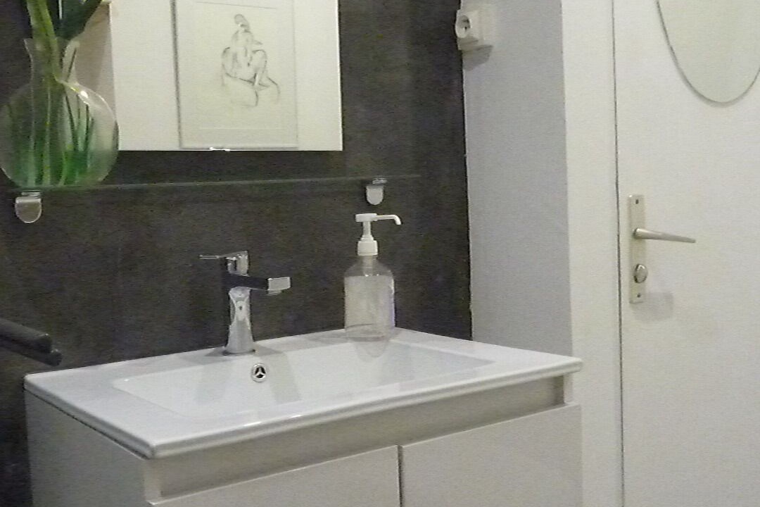 Photo of Bathroom in Miramas le Vieux